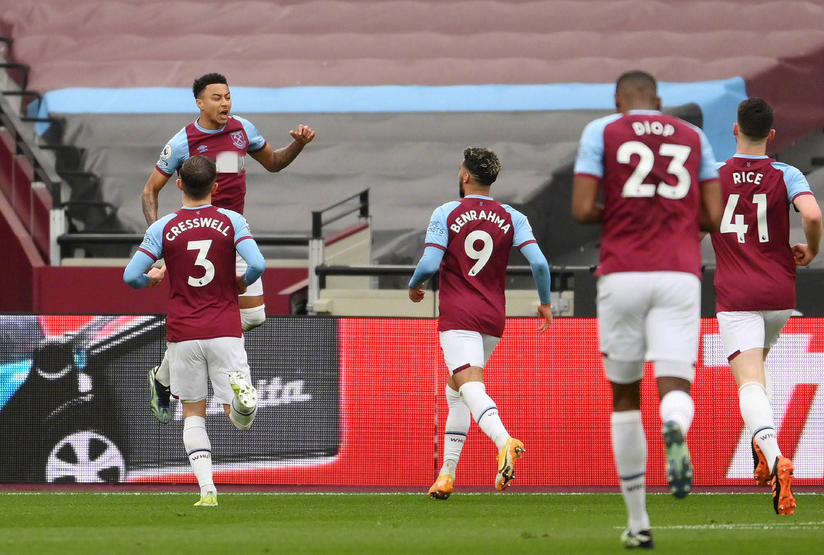 赛中占据了 赛中占据了